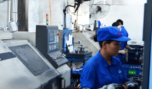 工廠怪象 員工忙碌與效率低下的管理困境與創新出路